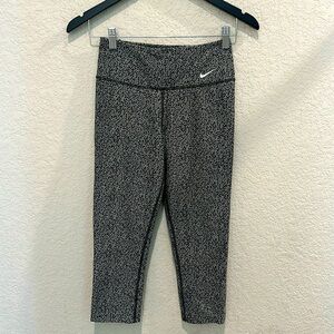 XS Nike leggings
